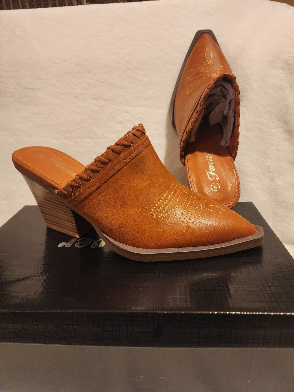 Braided-Trim Cognac Pointed Mule Heels